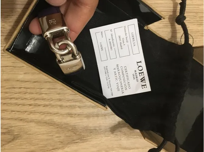 Loewe Esposas Púrpura 