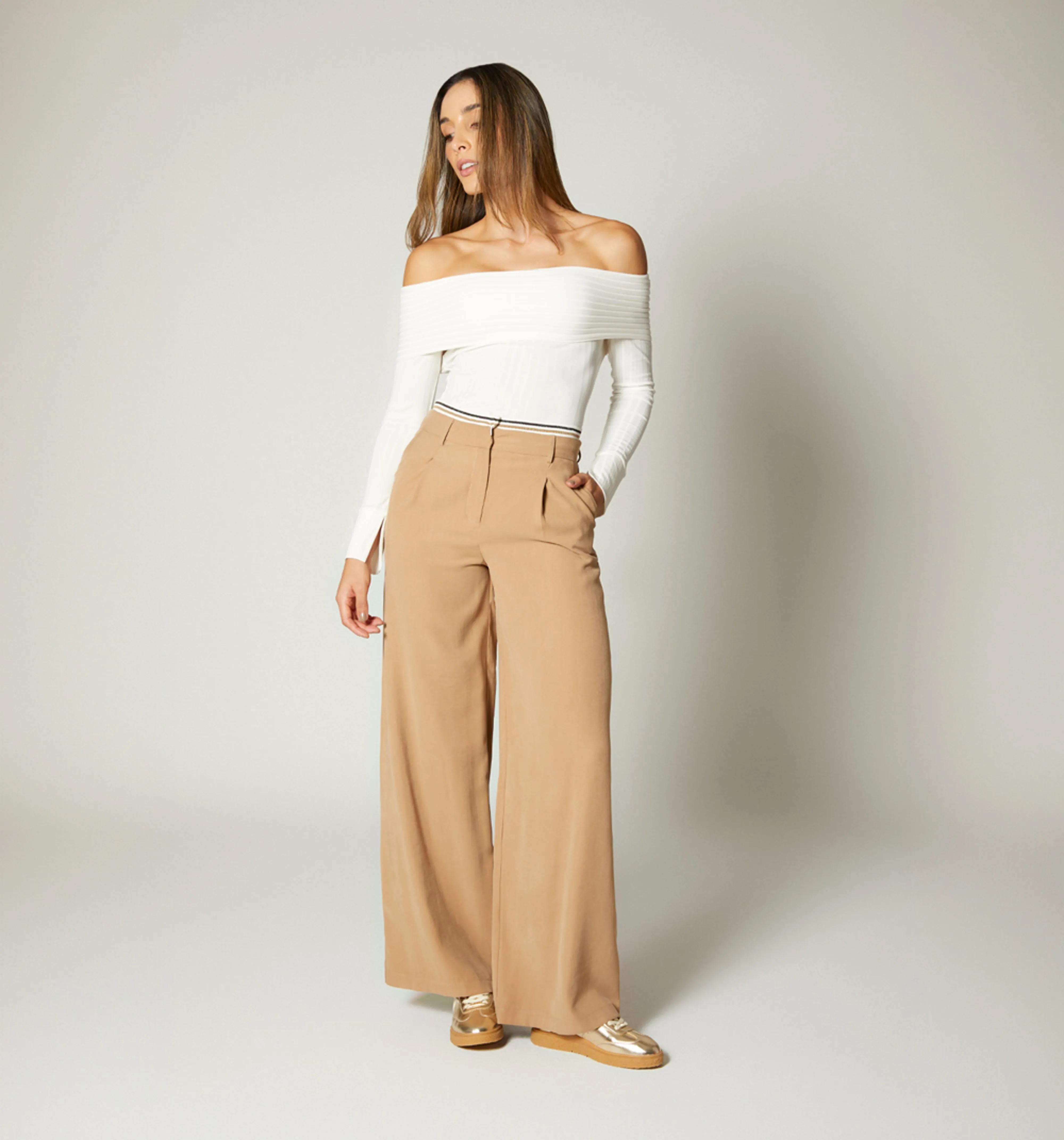 Pantalon palazzo tiro super alto con det